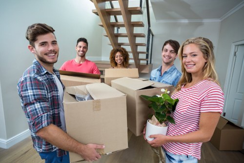 Local East London moving service for Shadwell households