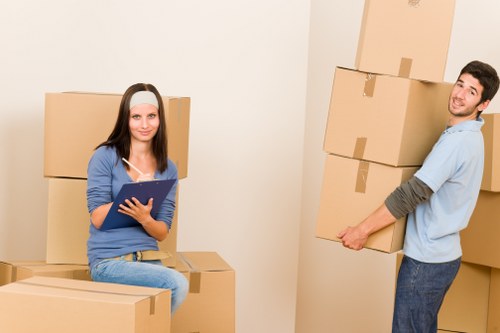 Preparation checklist for a home move in Shadwell